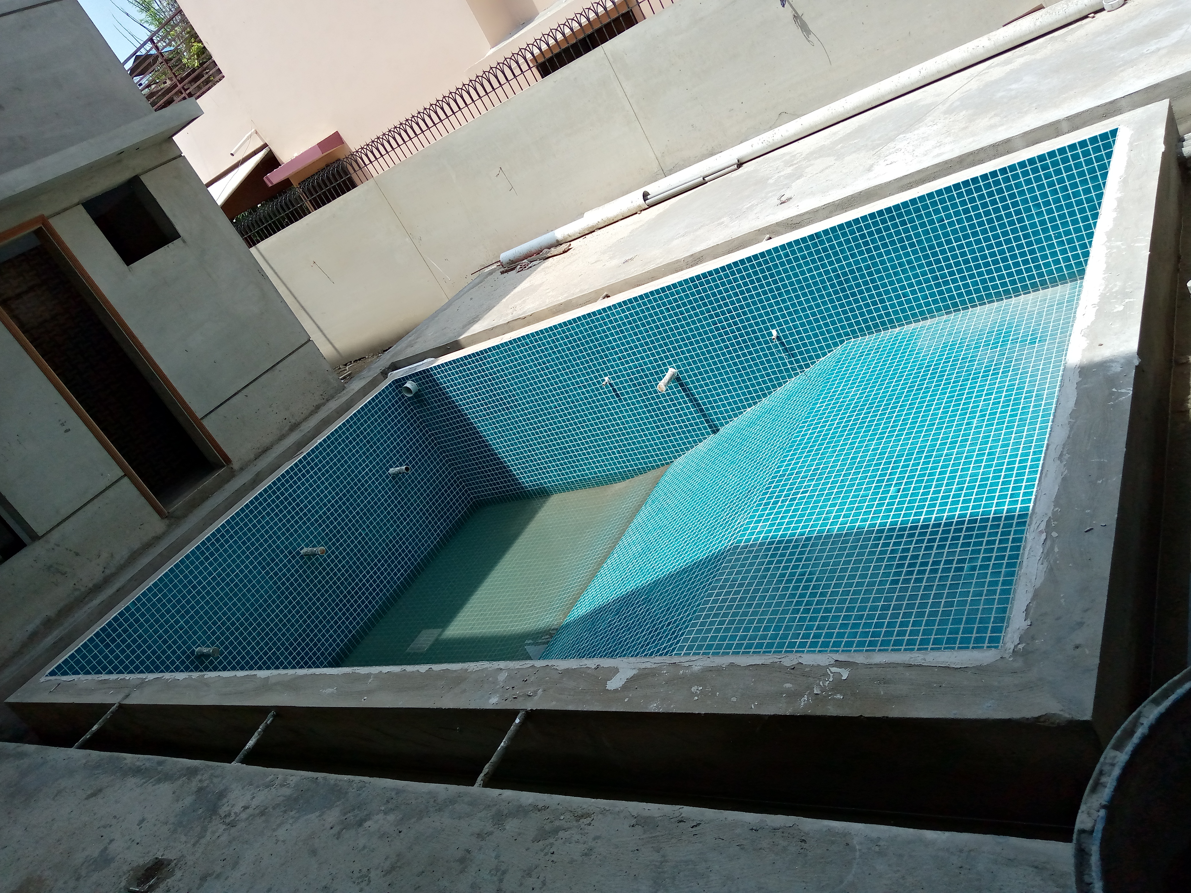 pool construction service