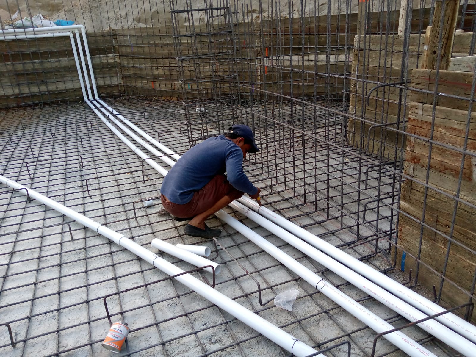 swimming pool spa jacuzzi construction in karachi